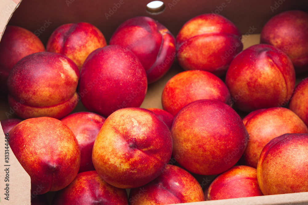 Farm Fresh Organic Heavenly Peaches in a box Farm Fresh Organic Heavenly Peaches in a box