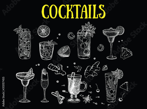 Alcoholic cocktails sketch. Нand drawn illustrations.
