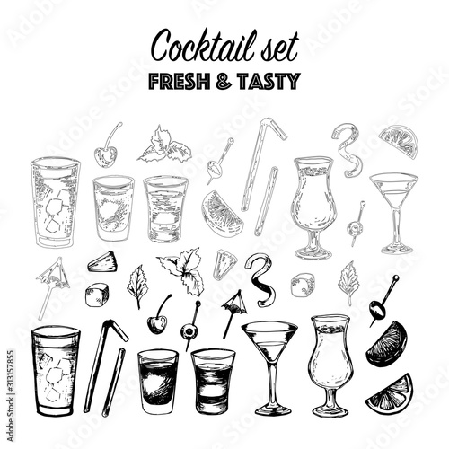 Vector set of alcohol popular cocktails with slices of fruits and decoration of cocktails. Hand draw. Isolated, high resolution elements for summer menu, invitations, vacation design.