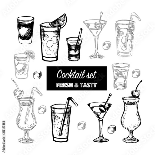 Vector set of alcohol popular cocktails with slices of fruits and decoration of cocktails. Hand draw. Isolated, high resolution elements for summer menu, invitations, vacation design.