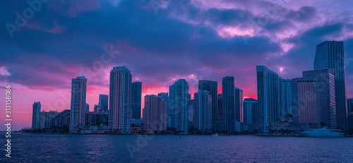 sunset city miami florida skyline sky colors cityscape buildings skyscrapers downtown aquatic traveling night