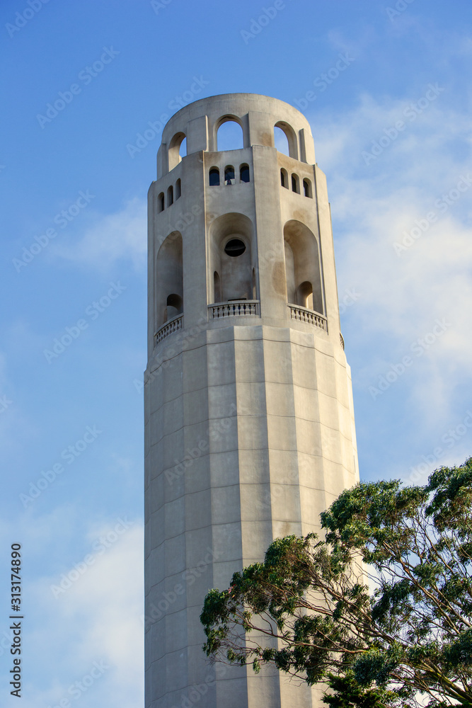 Fototapeta premium Tower in San Francisco 