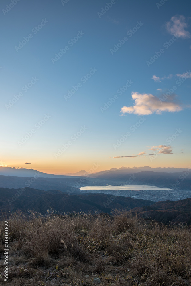 Obraz premium 【秋】高ボッチ高原の朝焼け