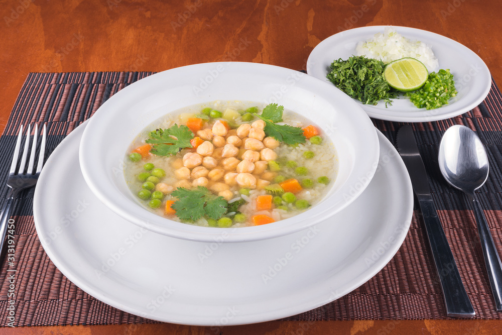 sopa de garbanzos con vegetales sopa de garbanzos con vegetales