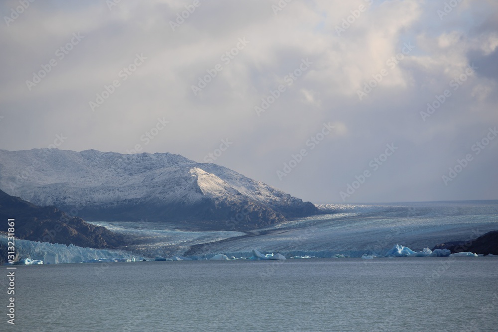 Sightseeing Rios de Hielo Cruise ship boat near glaciers Upsala and Spegazzini in Patagonia, Argentina Sightseeing Rios de Hielo Cruise ship boat near glaciers Upsala and Spegazzini in Patagonia, Argentina