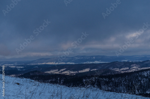 Fototapeta Naklejka Na Ścianę i Meble -  Panorama z Bukowego Berda Bieszczady 