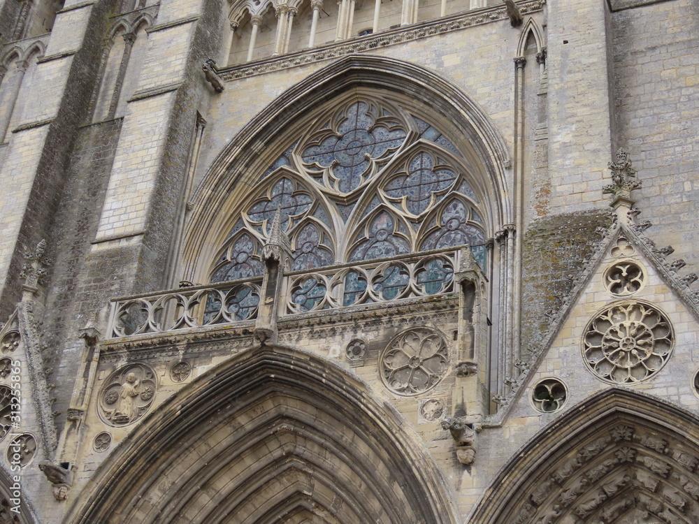 Bayeux Cathedral details