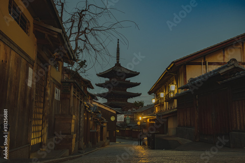 京都 祇園 町並み 風景 写真素材 広告素材 広告 SNS Instagram Twitter 旅行 旅 日本 