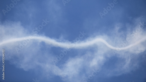 Photos Vapour trails from aircraft