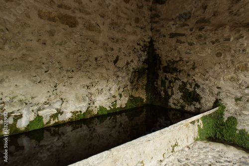 Lavoir du village d'Arroust dans les Pyrénées Atlantique photo