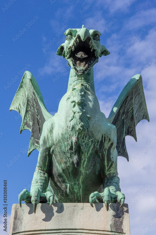 statue of the dragon
