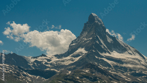 Matterhorn w alpach szwajcarskich Zermatt © F33 Studio