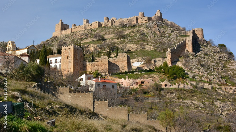 Vista del castillo de Moclin, Granada, España