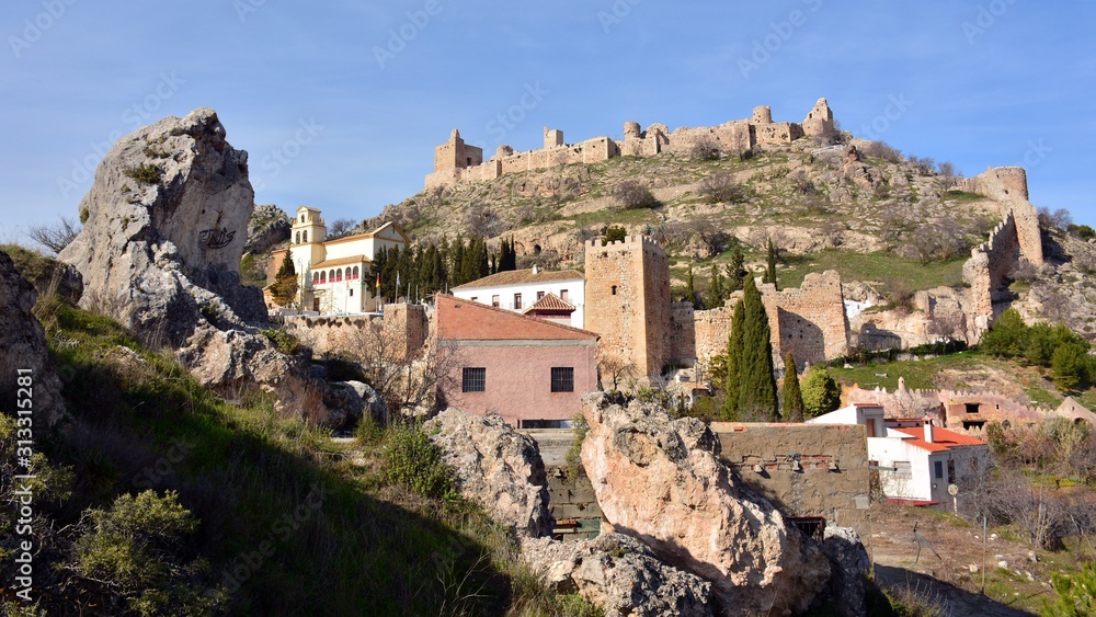 Vista del castillo de Moclin, Granada, España