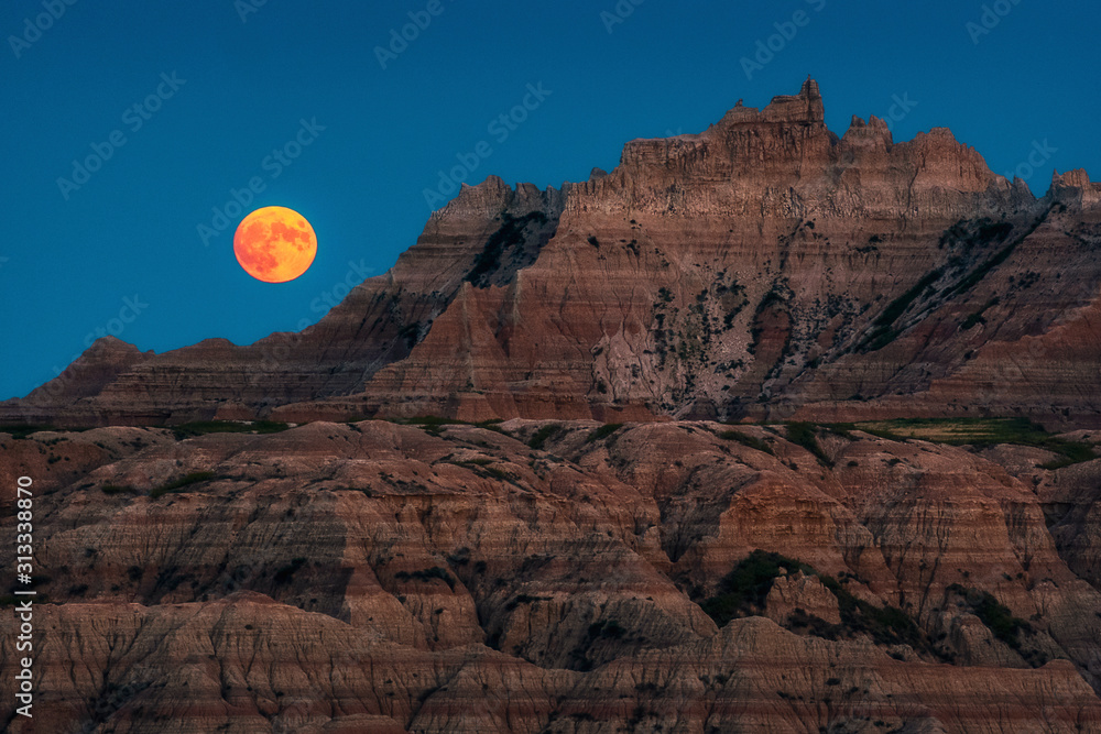 red moon mountains