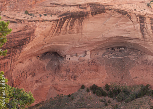 фотографія Archaeological Ruins at Canyon de Chelly National Monument, Navajo Nation, Arizo