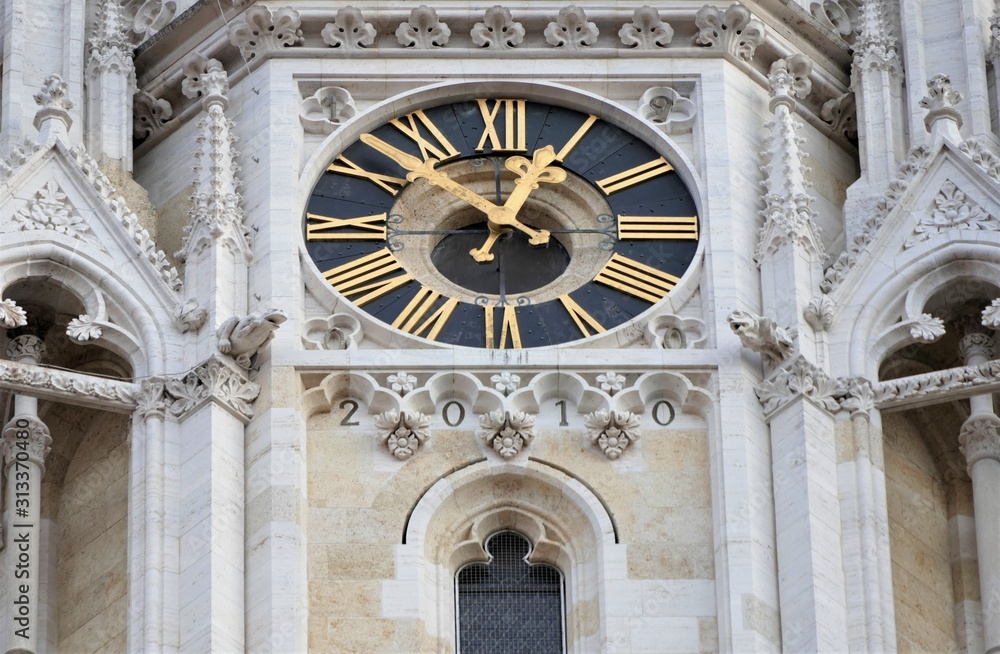 Big golden Zagreb cathedral clock