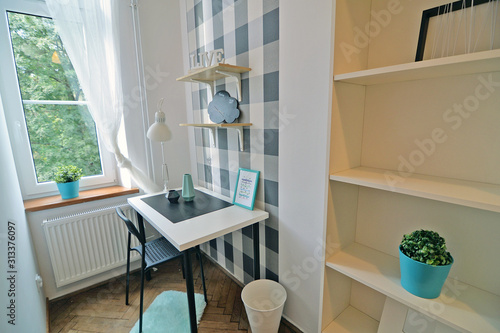 Obraz na płótnie A teenager's room with a study desk. w salonie