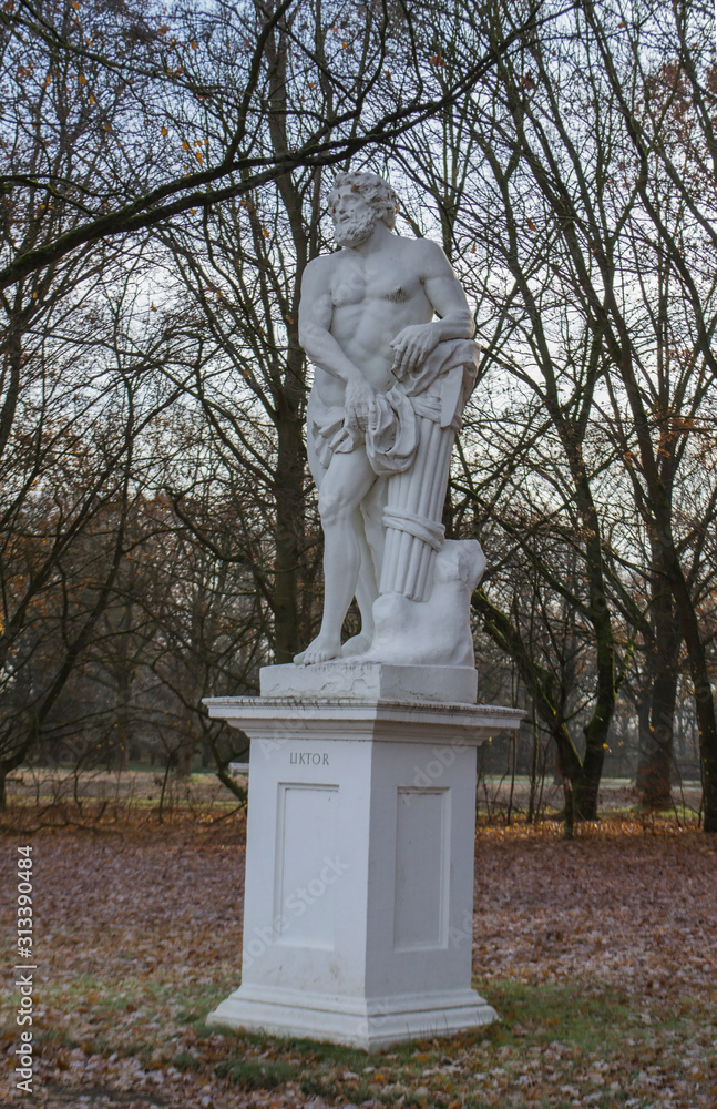 Obraz premium statues in Staatspark in Germany