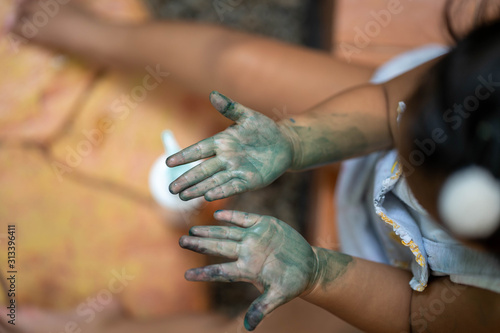  123RF.com Little girl with dirty hands. outdoors. child with dirty hands