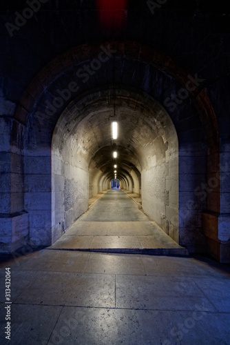 Tunnel paris le long des quais de Seine © PIERRE