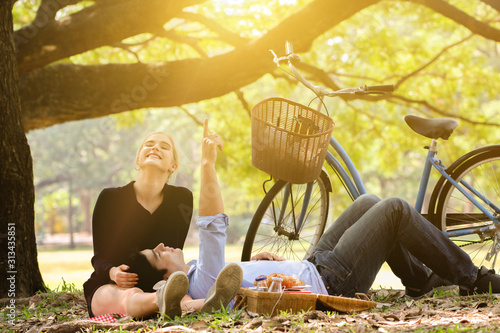 couple on picnic