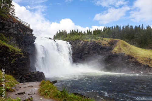 Wasserfall Tännforsen in Schweden