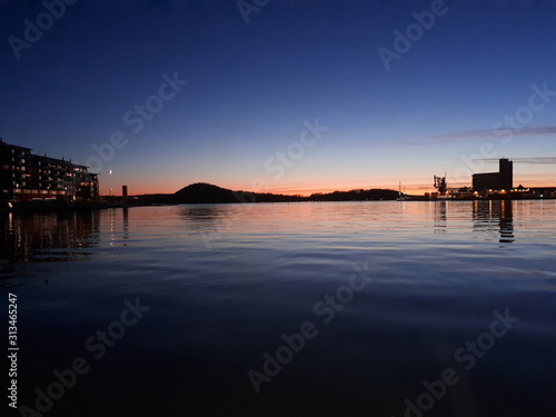 Sunset by the sea - Oslo  © Mariusz