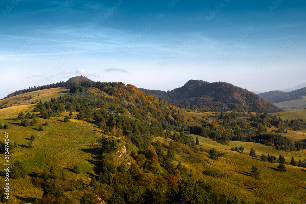 Durbaszka, Wysokie skalki and Kycera mountain in Pieniny in autumn