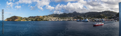 Hafen von St. Vincent, Kingstown / Panorama © LHJ PHOTO