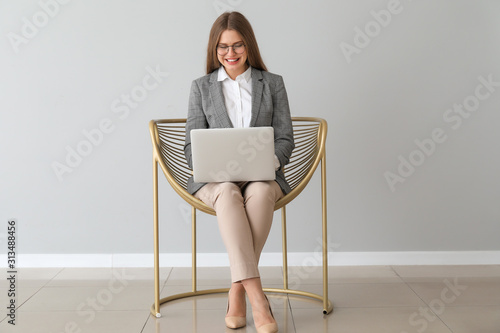 Beautiful businesswoman wit...