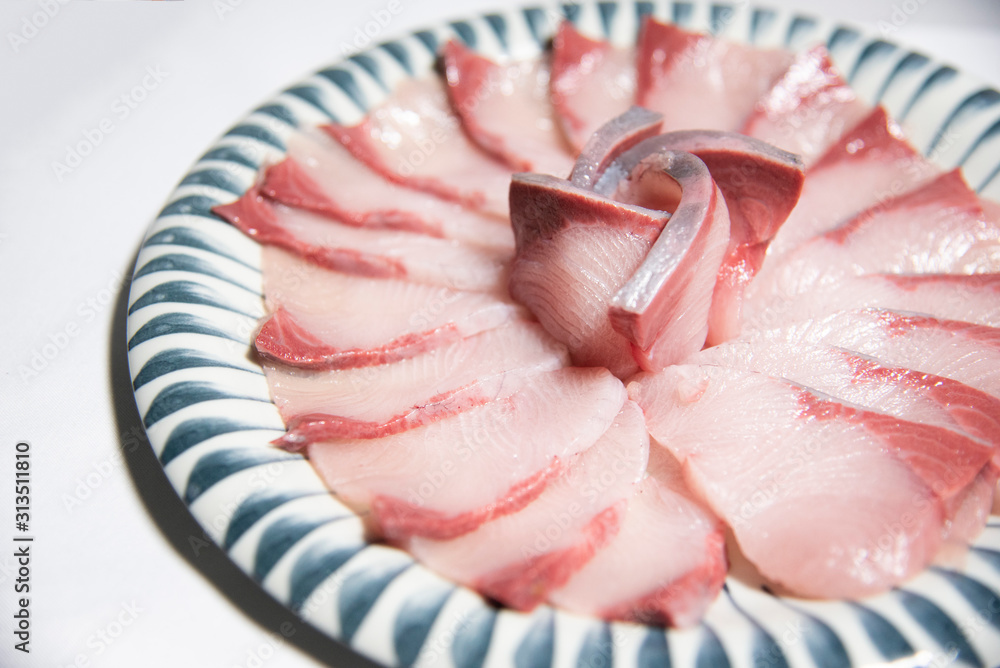 かぼすブリの刺身盛り Stock 写真 Adobe Stock かぼすブリの刺身盛り Stock 写真 Adobe Stock