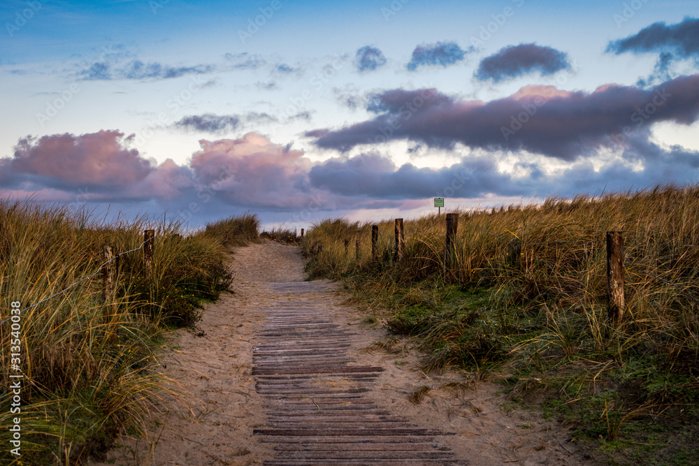 Sonnenaufgangsstimmung auf Langeoog im Dezember