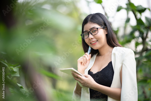 Asian beautiful business gi...