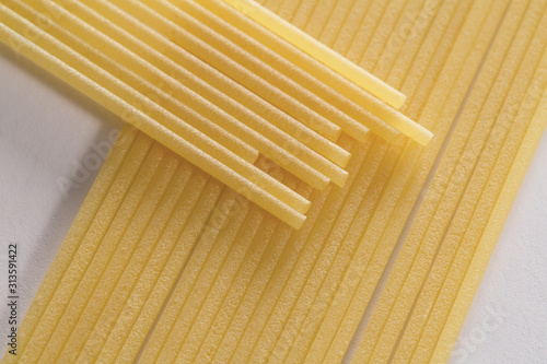 Spaghetti - Pasta di Gragnano - Bronze die - Italian food specialty