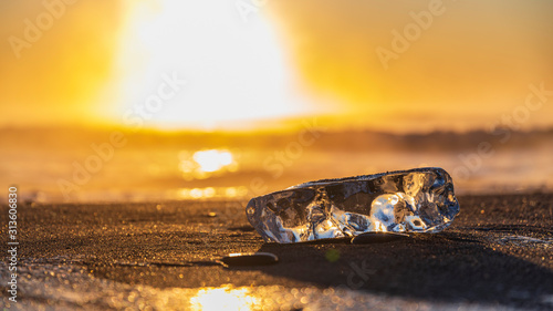 ジュエリーアイス　輝く氷と太陽