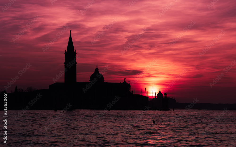 Coucher de soleil sur San Giorgio Maggiore, Venise, Italie