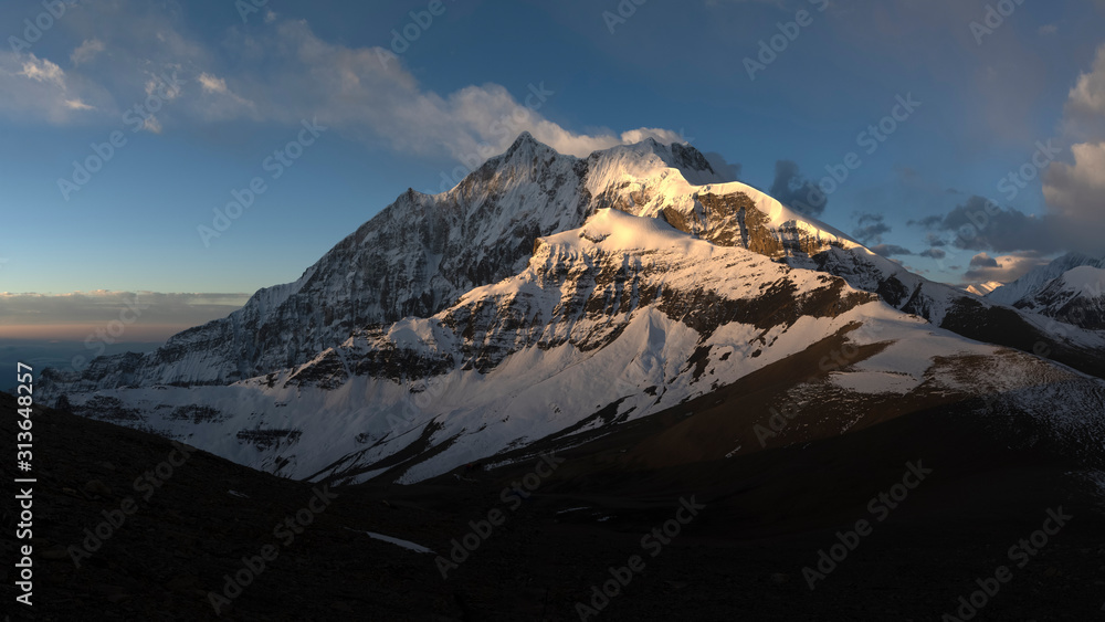 Tukuche Peak, Dhaulagiri Circuit Trek, Himalaya, Nepal Tukuche Peak, Dhaulagiri Circuit Trek, Himalaya, Nepal