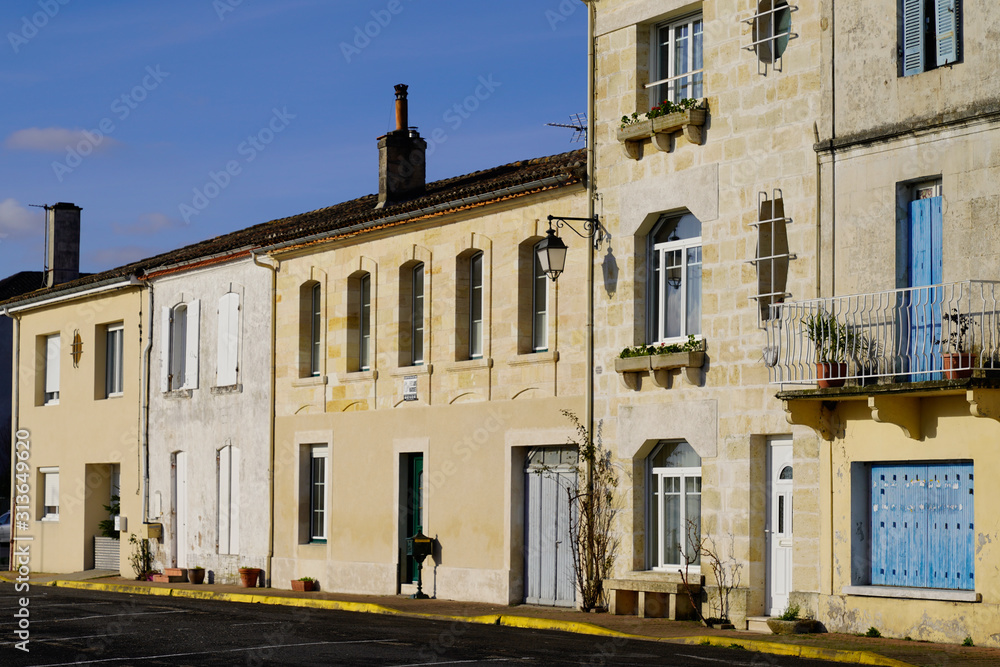 Bourg sur Gironde traditional french houses in front of garonne river france