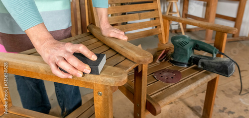 Maintaining an Outdoor Bench, Sanding and Painting
