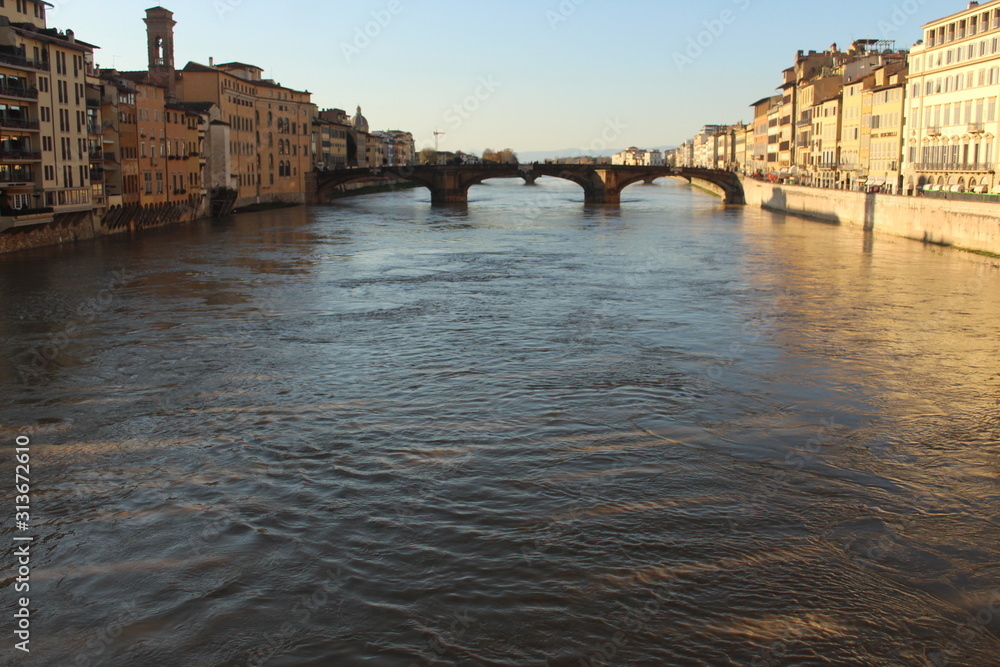 Río Arno, Florencia Italia