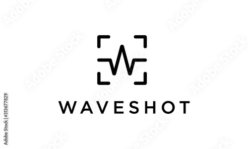 initial letter W with camera focus shot logo design concept