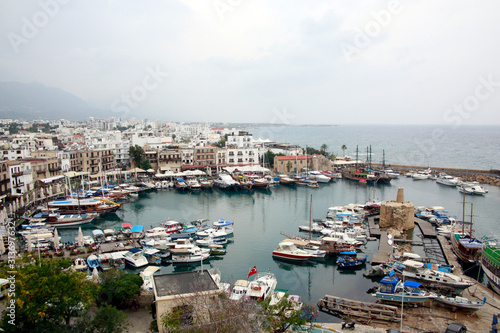Blick vom Kastell auf den historischen Hafen © etfoto
