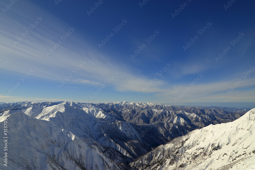 厳冬期の谷川岳の風景 ( Beautiful snow covered mountainscape at Mt.Tanigawa )