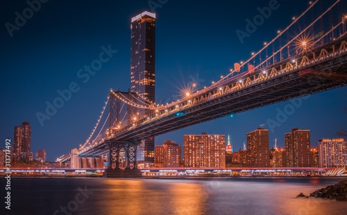 new york bridge night lighting lights buildings skyline brooklyn architecture downtown skyscraper © Alberto GV PHOTOGRAP