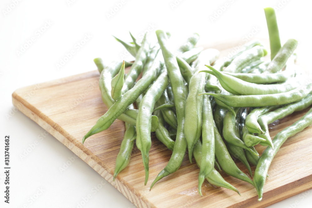 freshness green bean on wooden chopping board freshness green bean on wooden chopping board