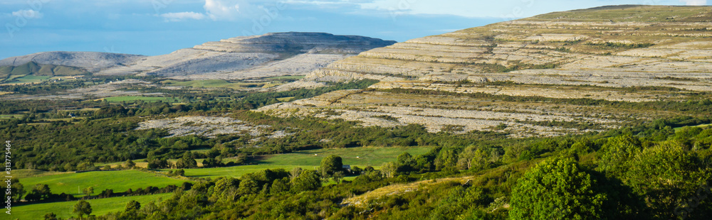 Fototapeta premium Panorama Burren in Dusk Evening