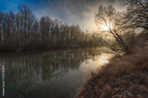 Fluss im Nebel 3