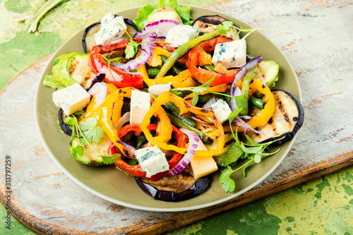 Grilled vegetables salad