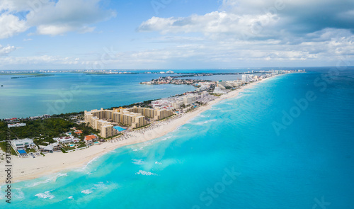 Fototapeta Naklejka Na Ścianę i Meble -  Cancun Mexico, Beaches, Zona Hotelera aerial